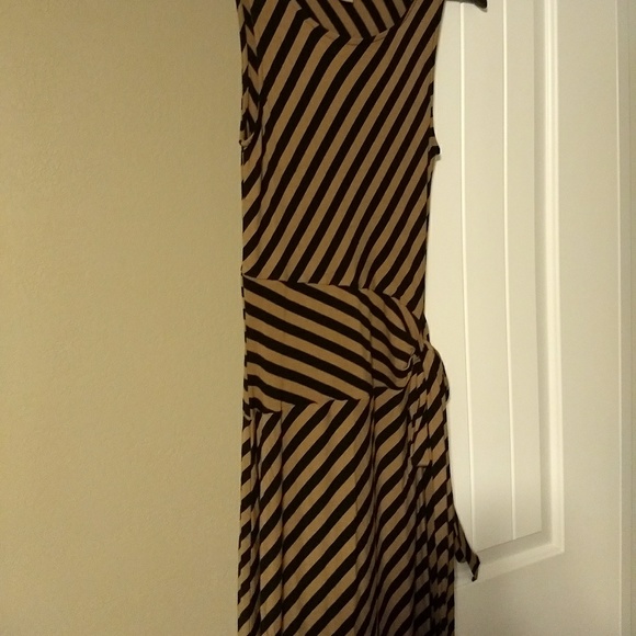 Banana Republic Dresses & Skirts - Banana Republic Striped Maxi Dress